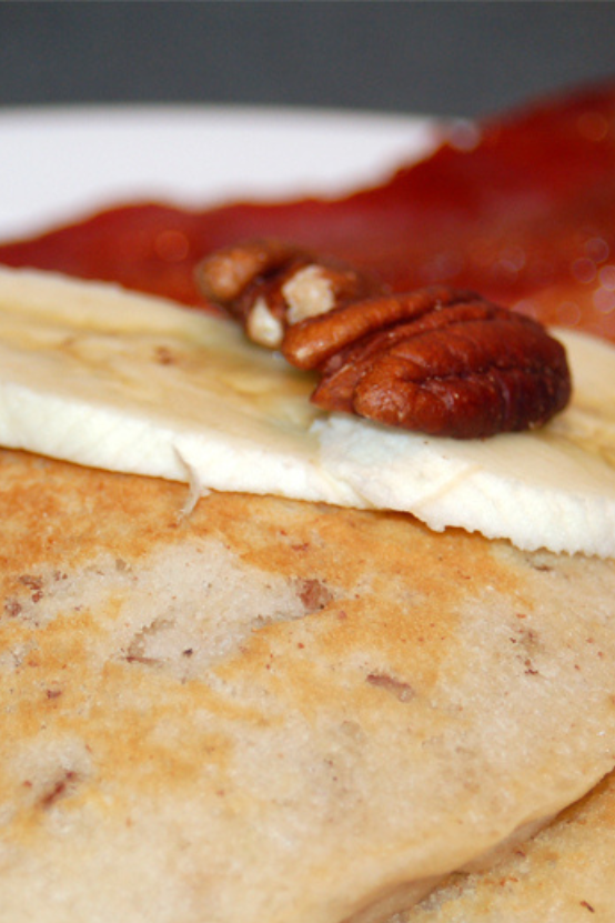 banana nut pancakes, close up