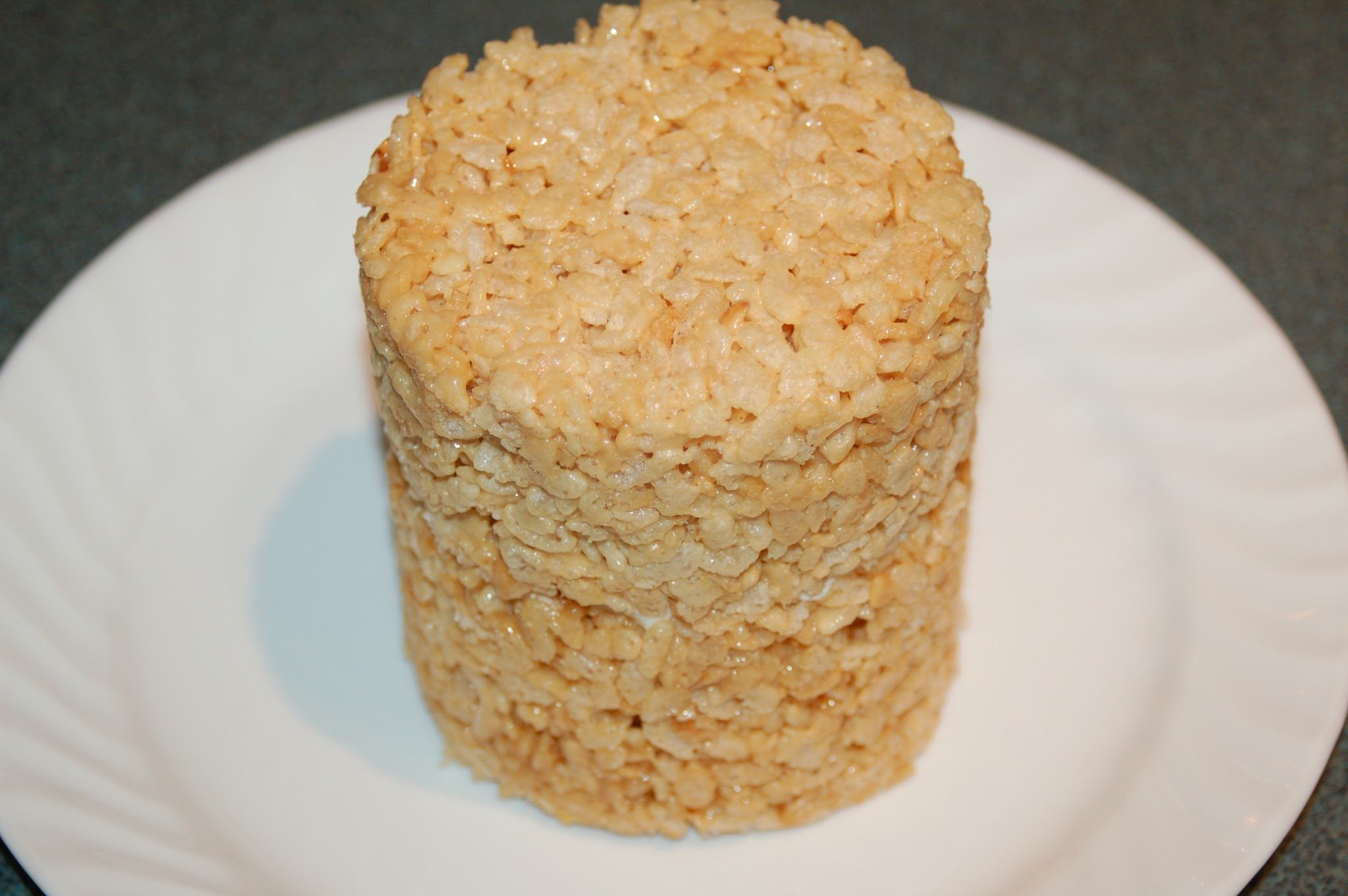 one layer of 3 tiered Rice Krispies cake