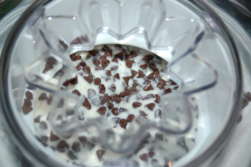 cannoli ice cream in ice cream maker