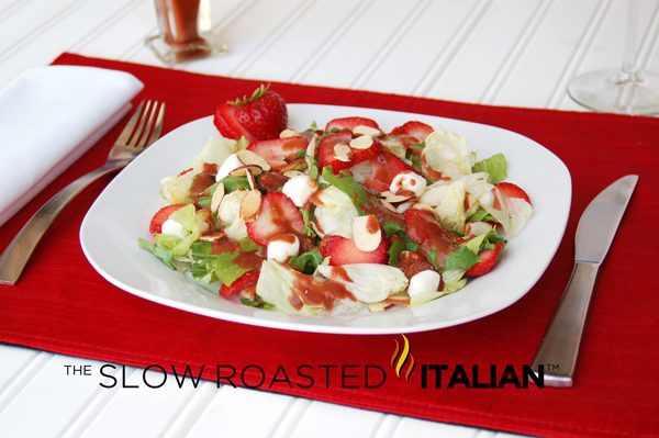 strawberrymozzarellasalad-3658440