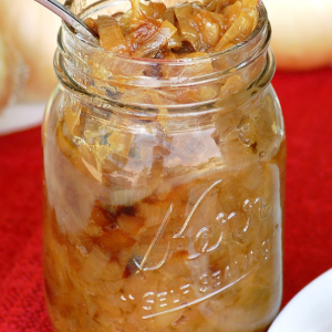 jar of caramelized onions