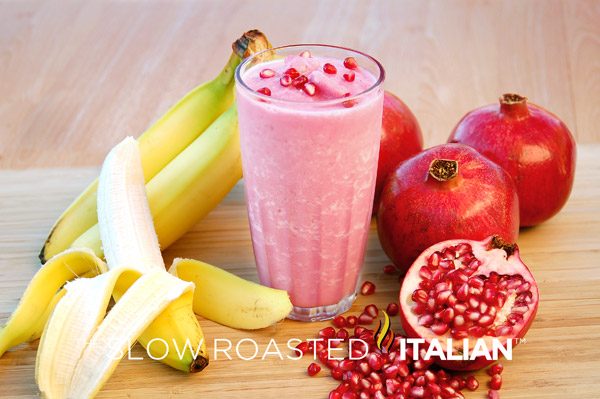 pomegranate-banana-smoothie-6457904