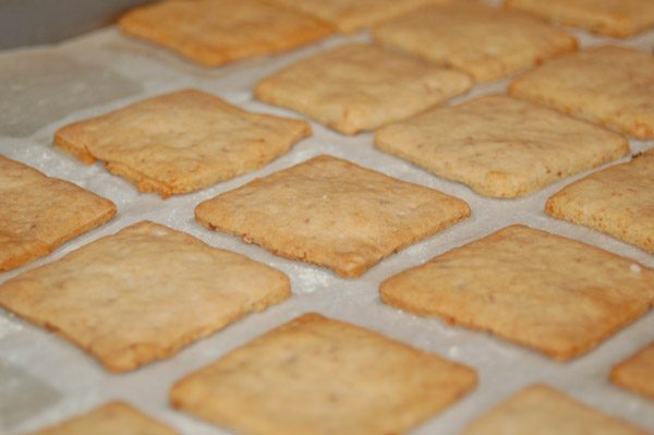 baked-crackers-1140216