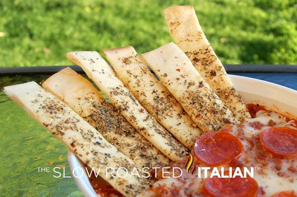 parmesan-bread-sticks-7634446