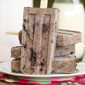 oreo cookies and cream pudding pops stacked