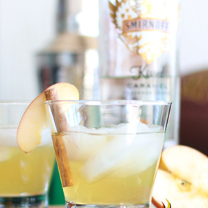 glass of apple crisp cocktail