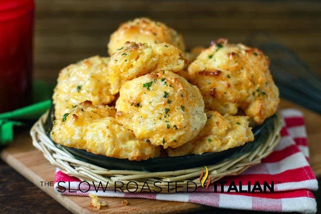 basket of red lobster copycat biscuits