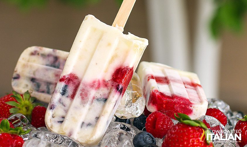 berry banana frozen yogurt pops