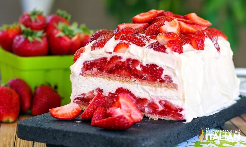 no-bake strawberry shortcake ice box cake