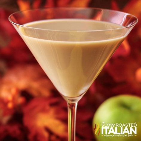 caramel apple pie martini