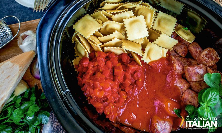 slow-cooker-sausage-and-ravioli2-wide-5798751