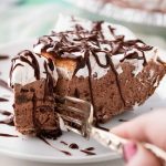 no-bake chocolate icebox pie