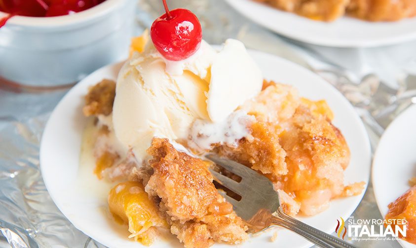 Crock Pot Peach Cobbler 