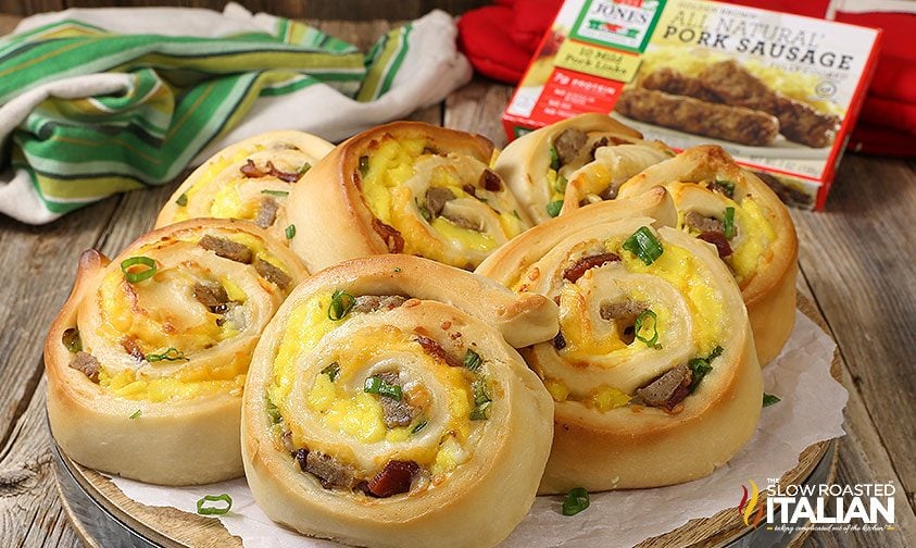sausage and egg breakfast roll ups