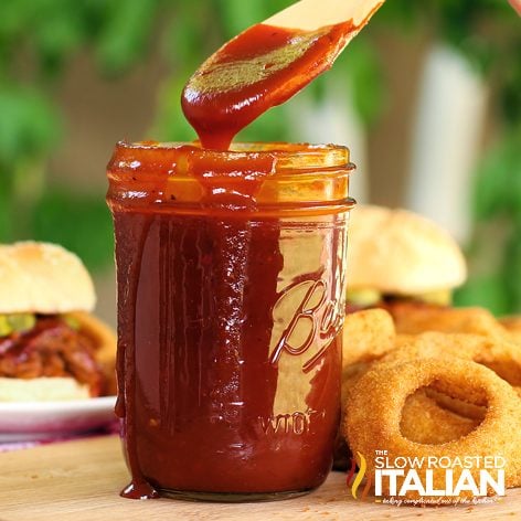 jack daniels bbq sauce in mason jar