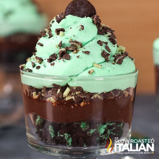 mint Oreo cookie parfait dessert.