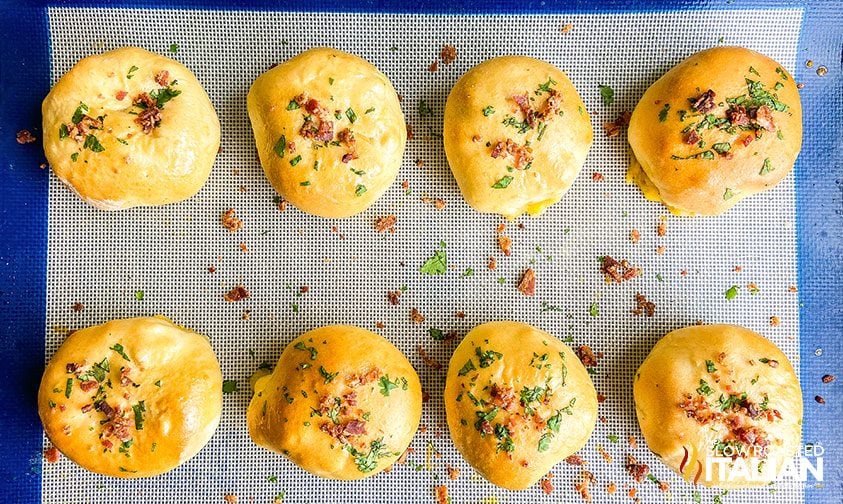 baked mac and cheese bombs