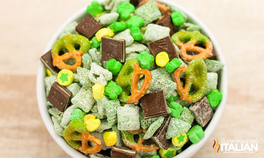 leprechaun munch snack mix in bowl