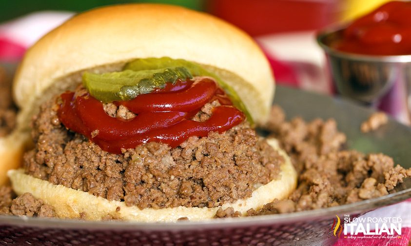 Copycat Maid-Rite Loose Meat Sandwiches Crockpot #slowcooker #beef #recipe @SlowRoasted