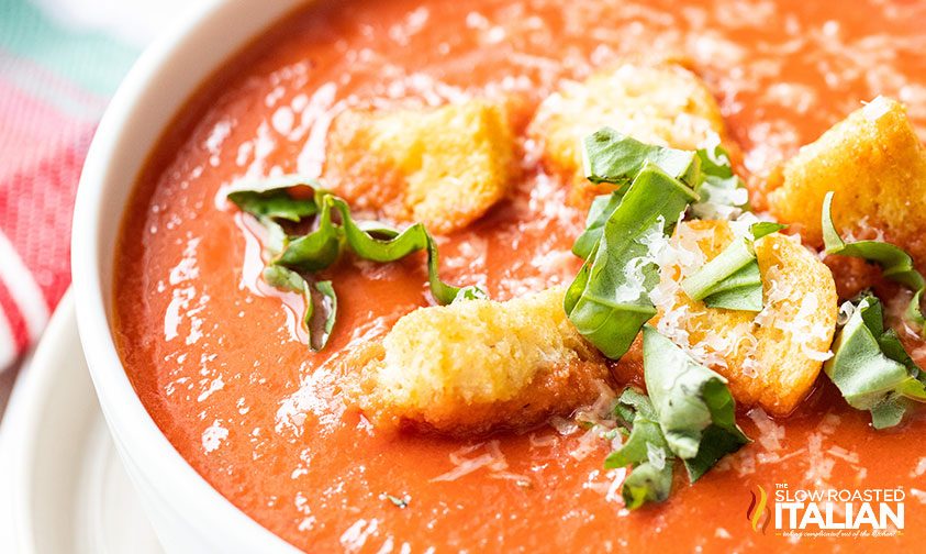 applebees copycat tomato bssil soup in bowl