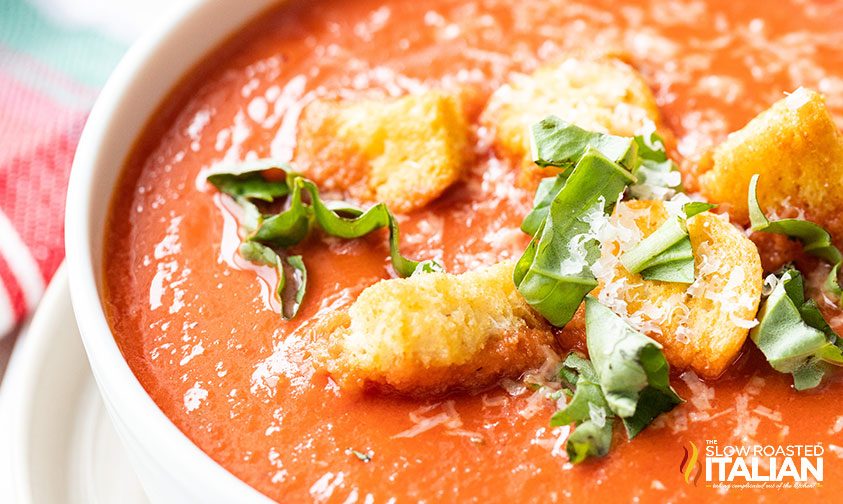 applebees copycat tomato bssil soup in bowl