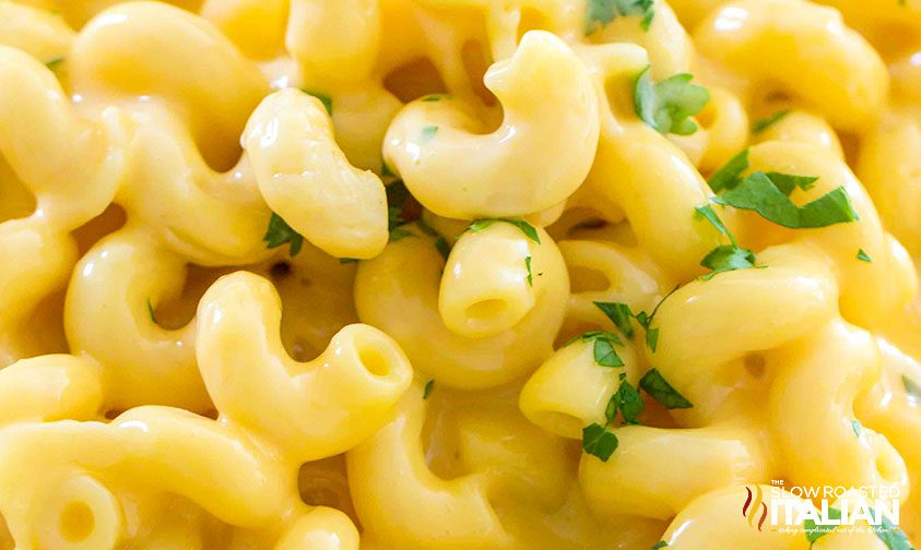Slow Cooker Creamy Mac and Cheese