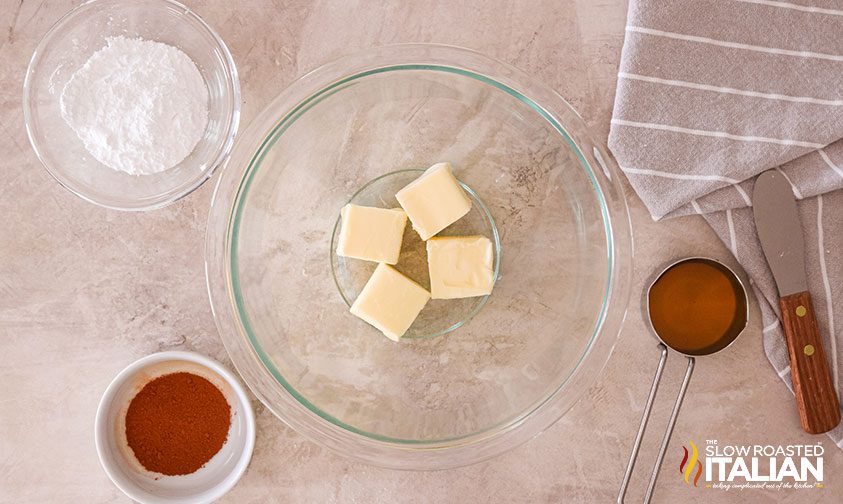 Ingredients to make Texas Roadhouse butter