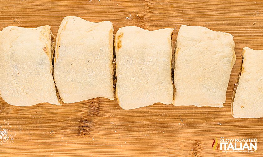 cinnamon rolls formed