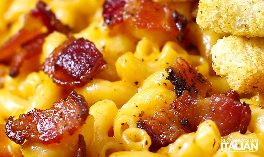 jack daniels mac and cheese with crispy bacon