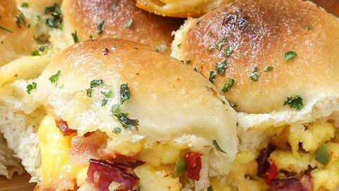 cheesy bacon and egg breakfast bombs