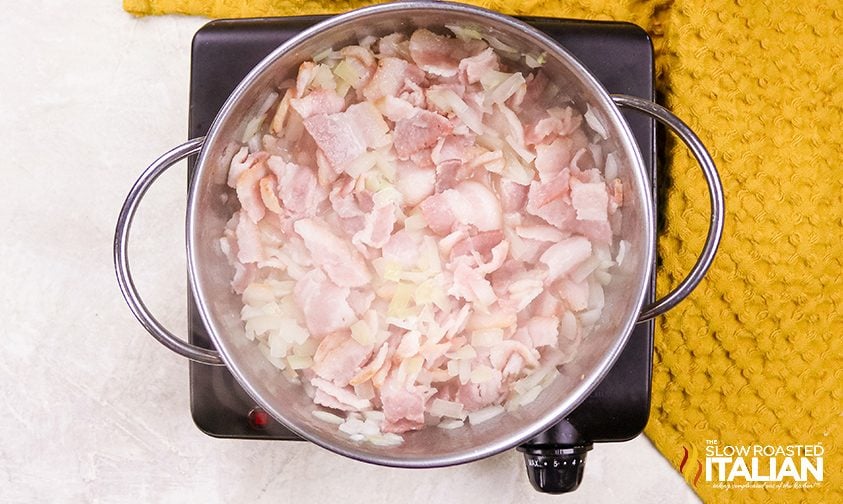 bbq-oven-baked-beans-with-bacon-2-wide-6161127