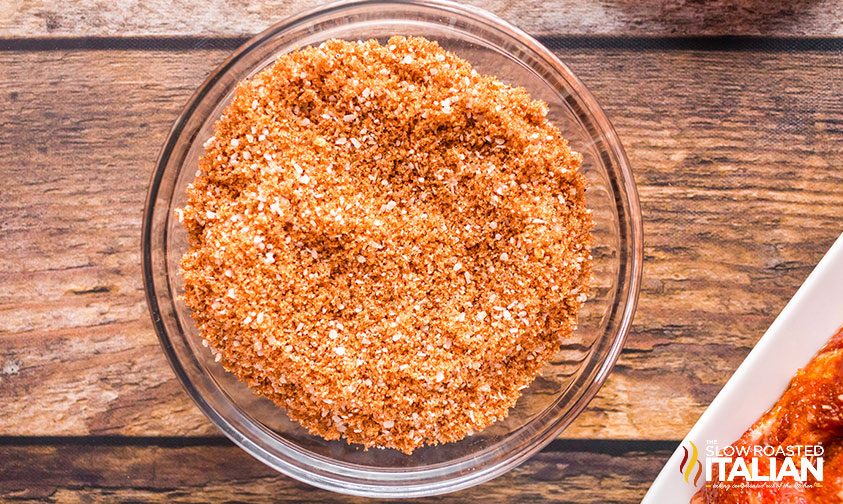 Barbecue Rub in a clear bowl