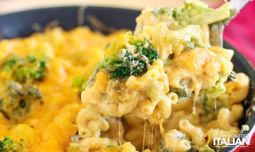 https://www.theslowroasteditalian.com/wp-content/uploads/2021/05/Broccoli-Mac-and-Cheese-11-WIDE-3614724.jpg