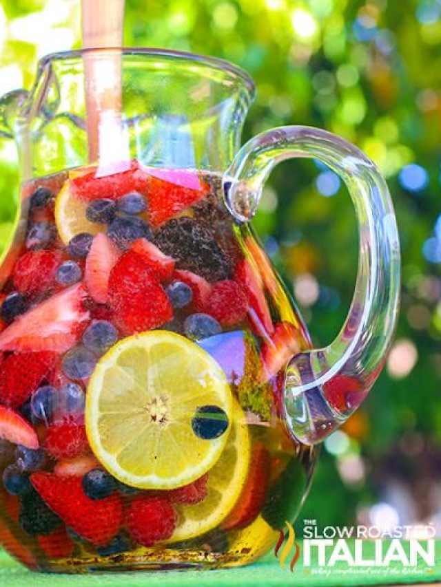 Berry Moscato Sangria