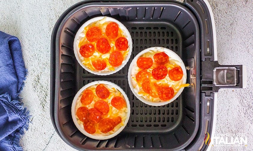 pepperoni pizza dip in air fryer basket