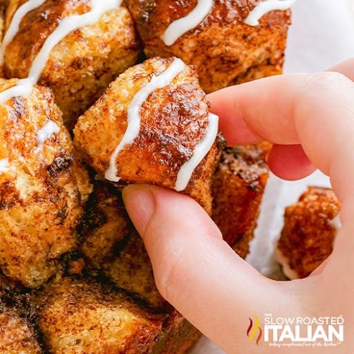 Easy Cinnamon Roll Monkey Bread Recipe + Video-image