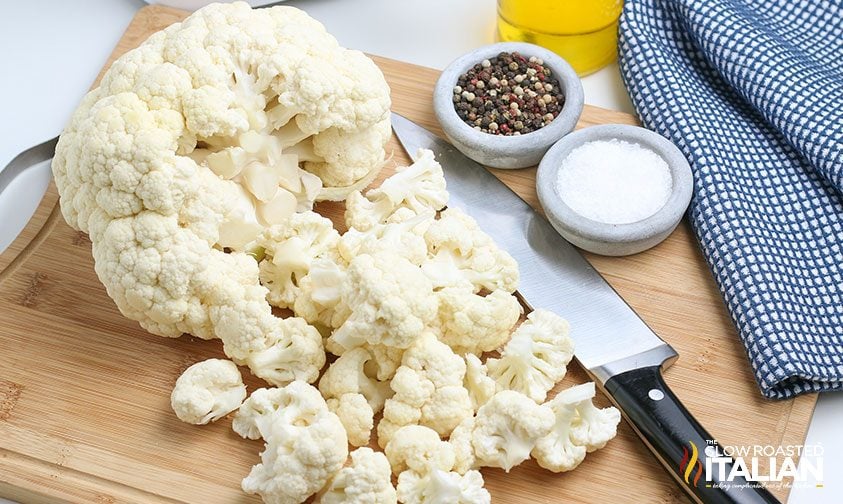 cutting cauliflower florets