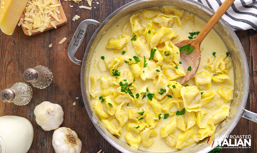 20 minute tortellini alfredo in pan