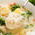 olive garden zuppa toscana on spoon