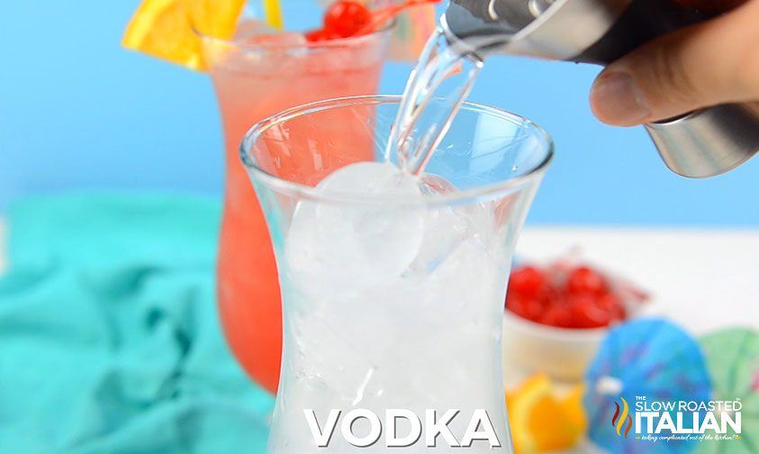 making sex on the beach cocktail with vodka