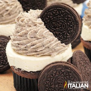 frosted oreo cupcake closeup