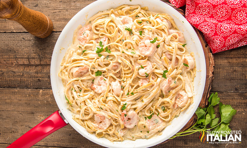 garlic shrimp pasta in skillet