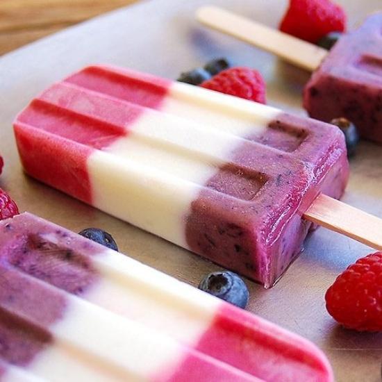homemade red white and blue popsicles