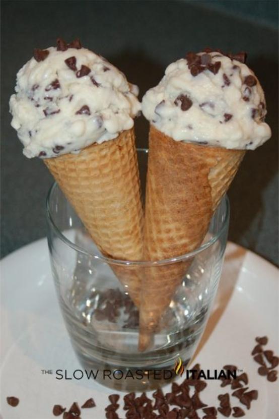 cannoli ice cream in sugar cones