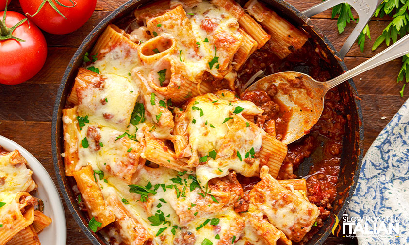 finished paccheri pasta being served