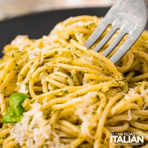 pesto pasta closeup