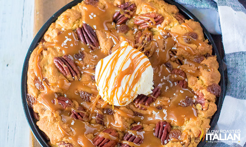 skillet cookie recipe with ice cream and caramel