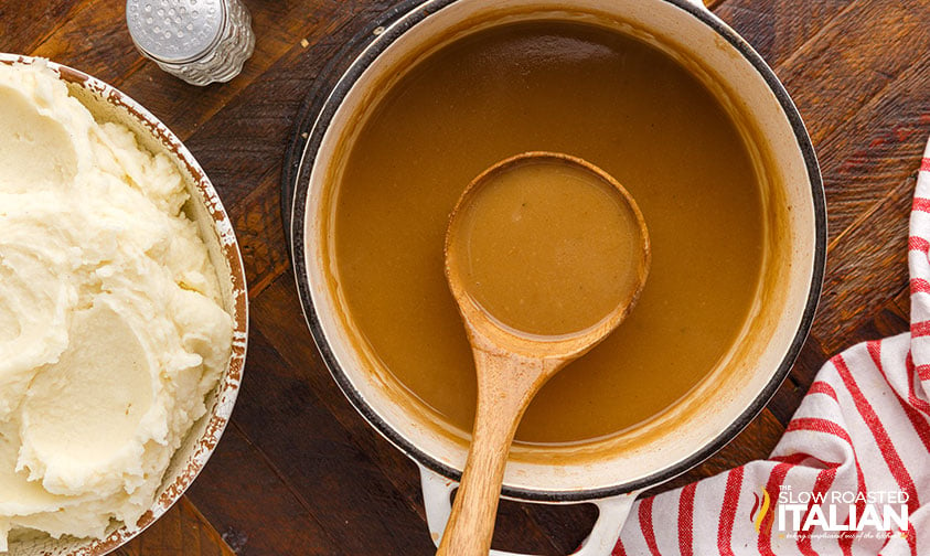 brown gravy from scratch in pot