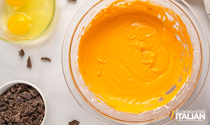 cheesecake layer mixture.