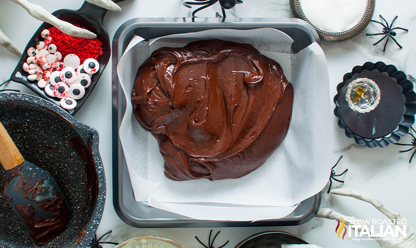 fudge poured into baking dish.